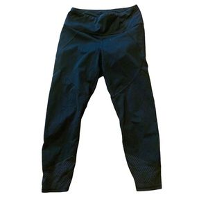 LUCY Black Capri Length Work Out Leggings with Mesh